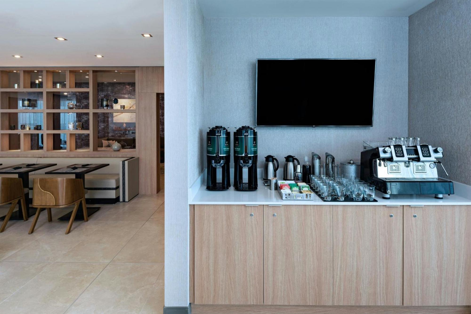 เอซี โฮเต็ล ซานโฆเซ เอสกาซู Hotel ซานโฮเซ ภายนอก รูปภาพ